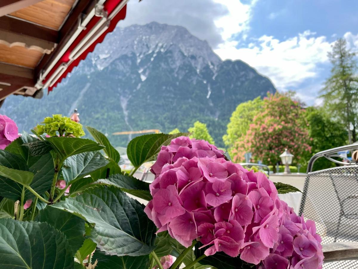 Gaestehaus Sonnenheim Mittenwald Exterior photo