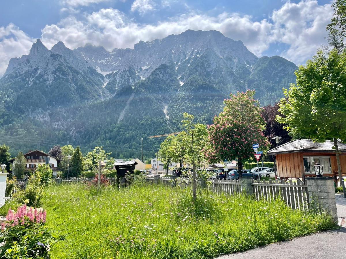 Gaestehaus Sonnenheim Mittenwald Exterior photo