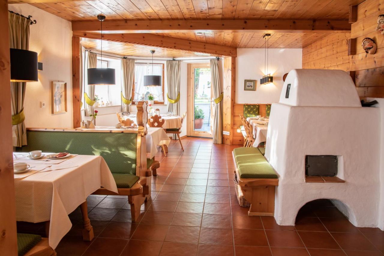 Gaestehaus Sonnenheim Mittenwald Exterior photo