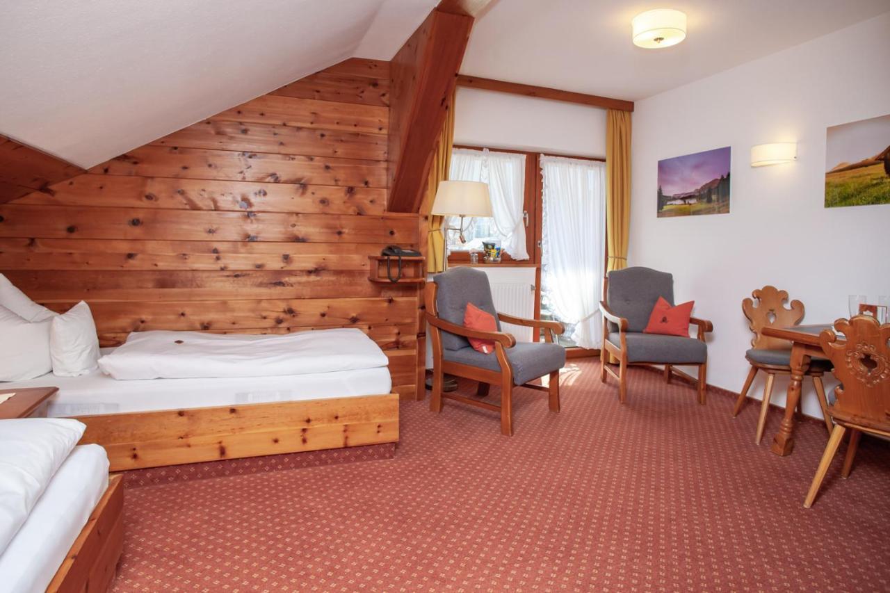 Gaestehaus Sonnenheim Mittenwald Exterior photo